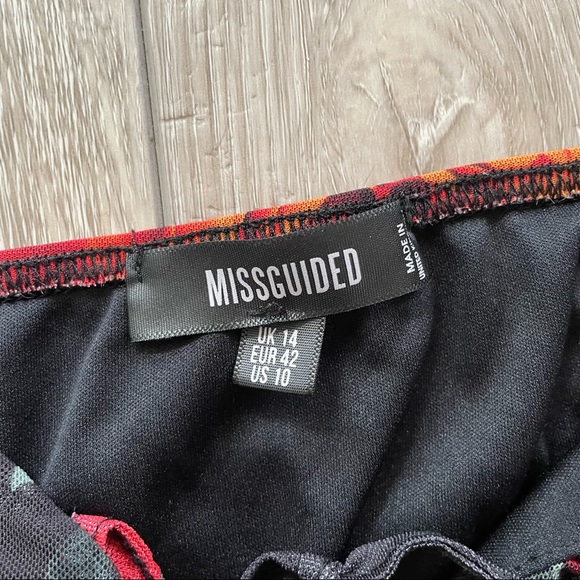 Missguided | Floral Bodysuit - Picture 6 of 10